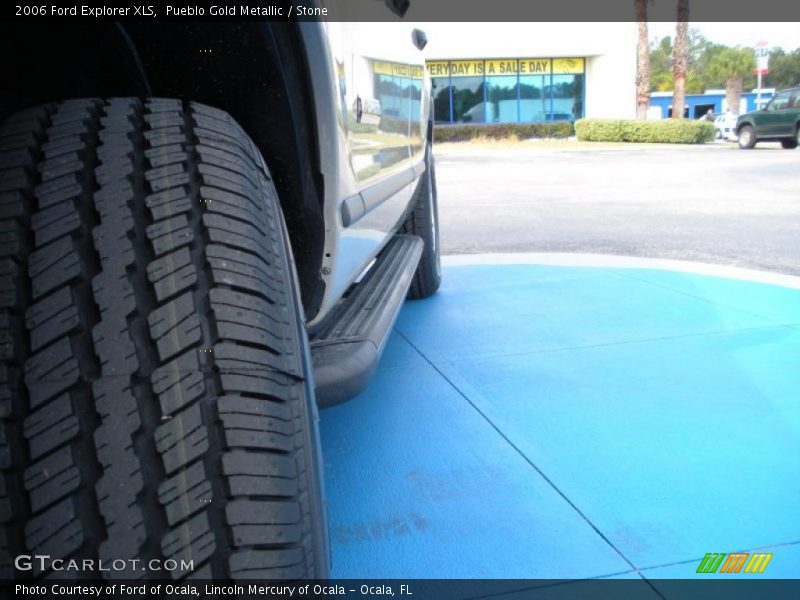Pueblo Gold Metallic / Stone 2006 Ford Explorer XLS