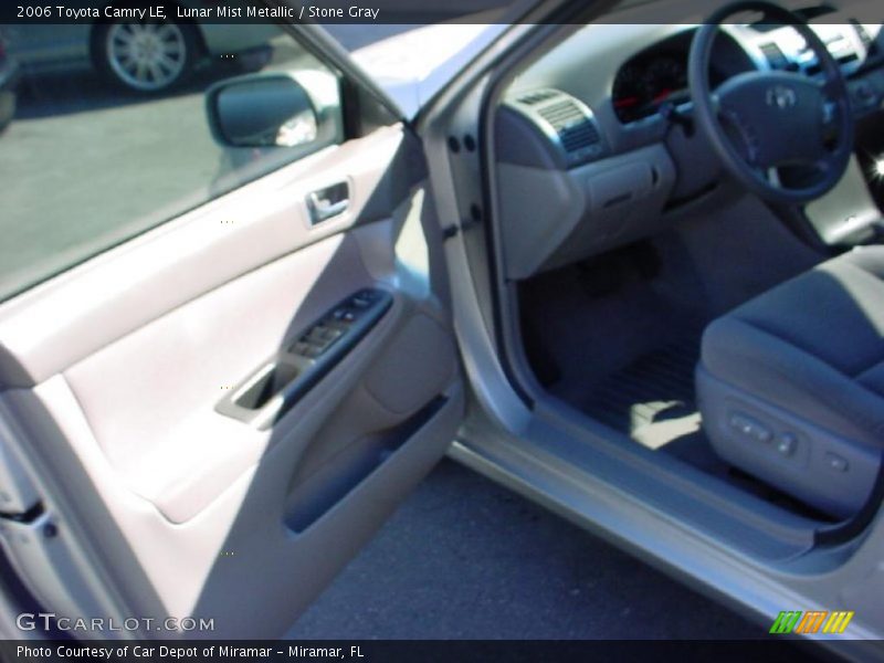 Lunar Mist Metallic / Stone Gray 2006 Toyota Camry LE
