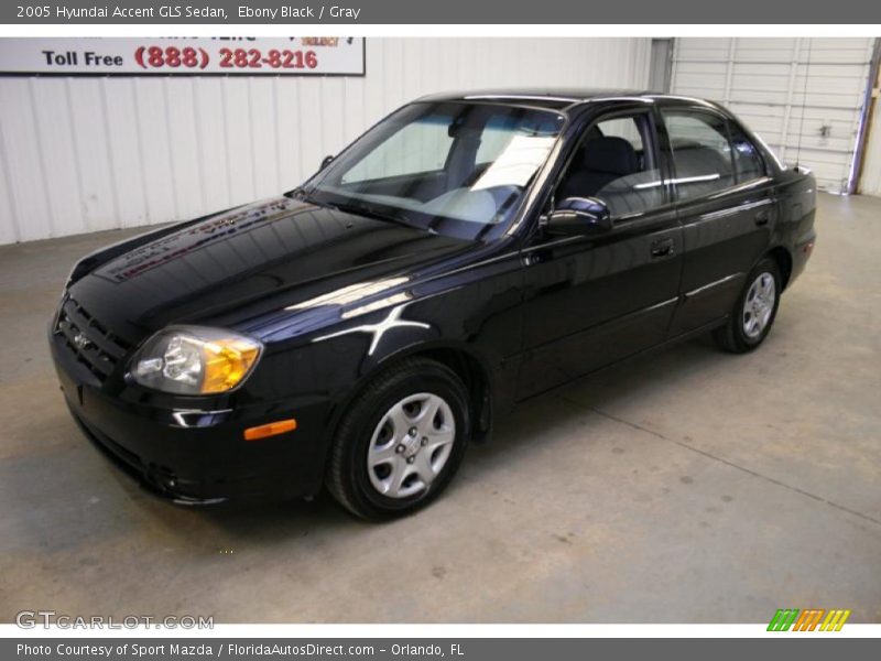 Ebony Black / Gray 2005 Hyundai Accent GLS Sedan