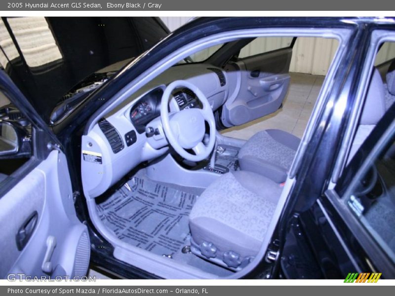 Ebony Black / Gray 2005 Hyundai Accent GLS Sedan