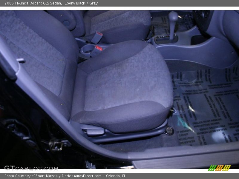 Ebony Black / Gray 2005 Hyundai Accent GLS Sedan