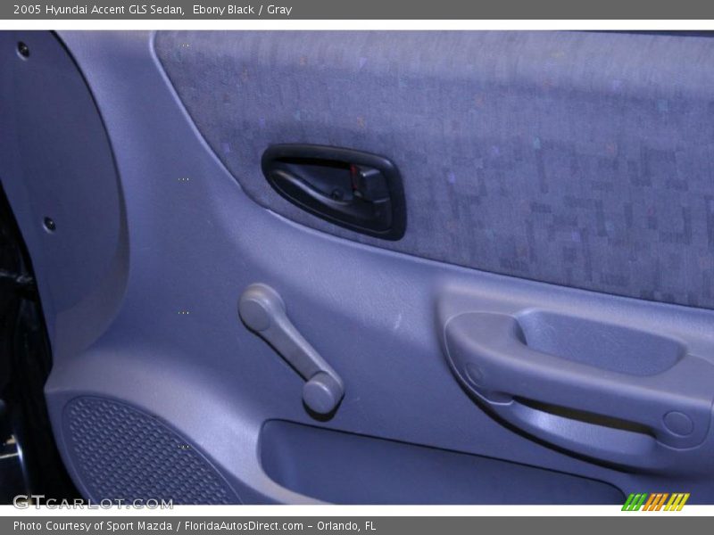 Ebony Black / Gray 2005 Hyundai Accent GLS Sedan