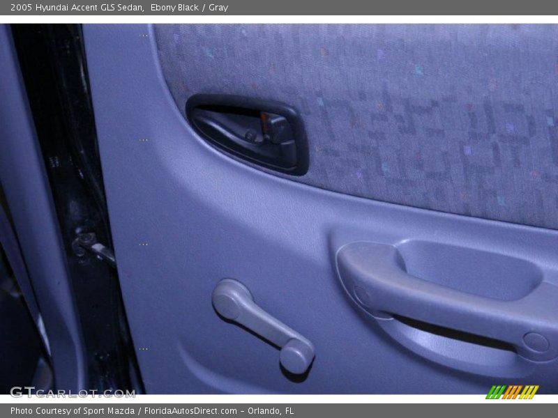 Ebony Black / Gray 2005 Hyundai Accent GLS Sedan