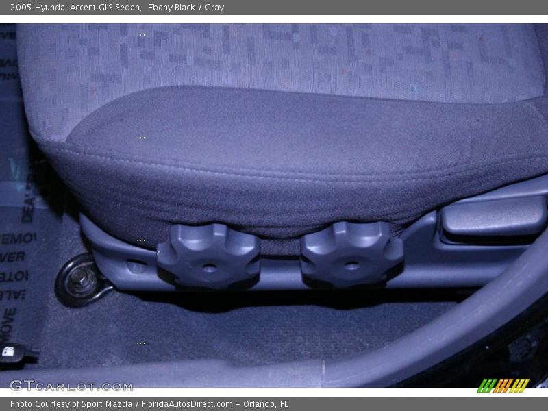 Ebony Black / Gray 2005 Hyundai Accent GLS Sedan