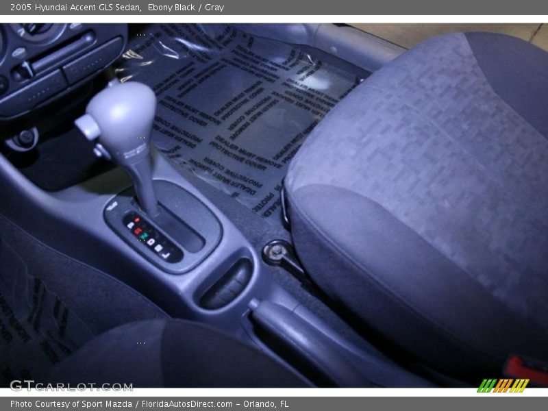 Ebony Black / Gray 2005 Hyundai Accent GLS Sedan