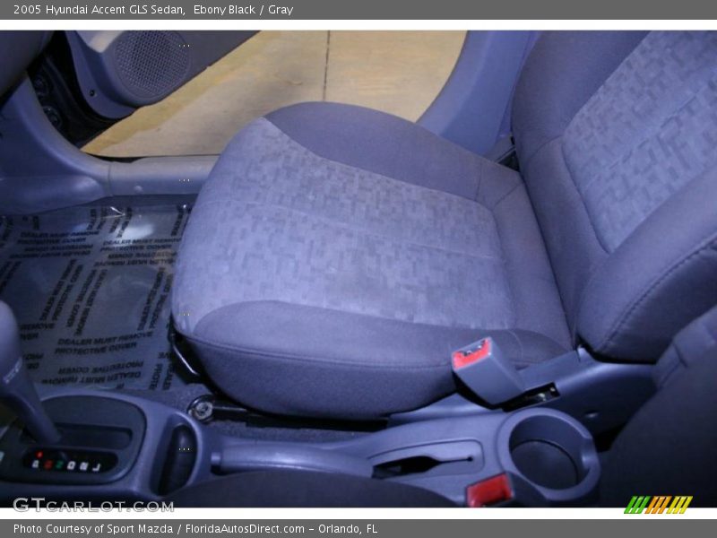 Ebony Black / Gray 2005 Hyundai Accent GLS Sedan