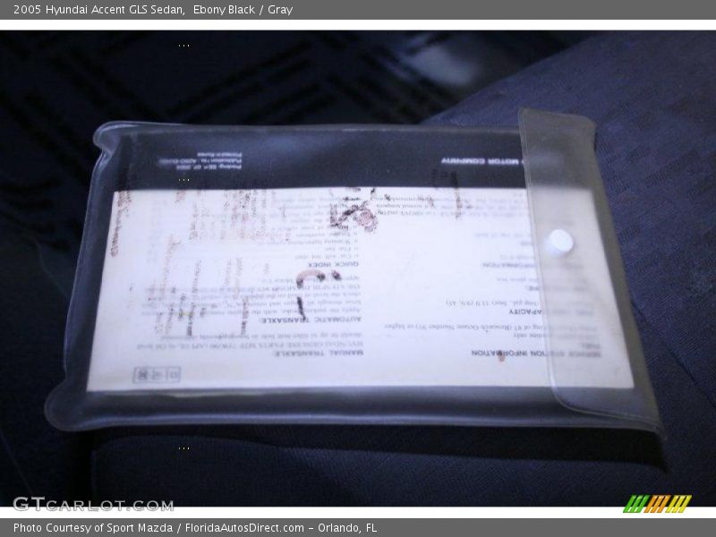 Ebony Black / Gray 2005 Hyundai Accent GLS Sedan