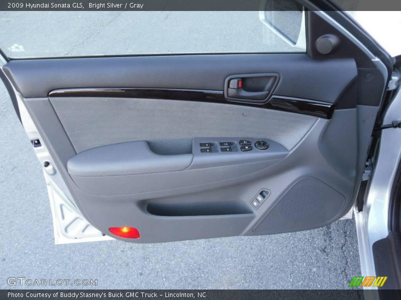 Bright Silver / Gray 2009 Hyundai Sonata GLS