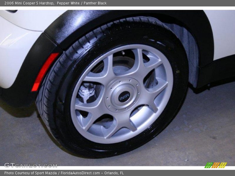 Pepper White / Panther Black 2006 Mini Cooper S Hardtop