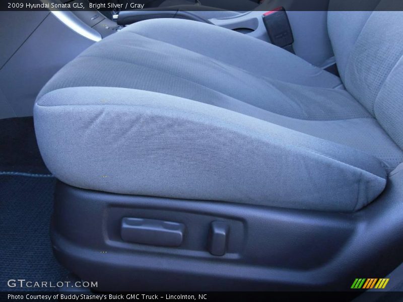 Bright Silver / Gray 2009 Hyundai Sonata GLS
