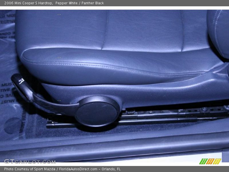 Pepper White / Panther Black 2006 Mini Cooper S Hardtop