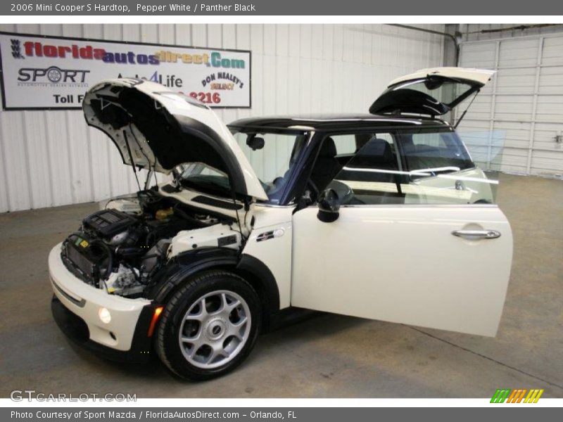 Pepper White / Panther Black 2006 Mini Cooper S Hardtop