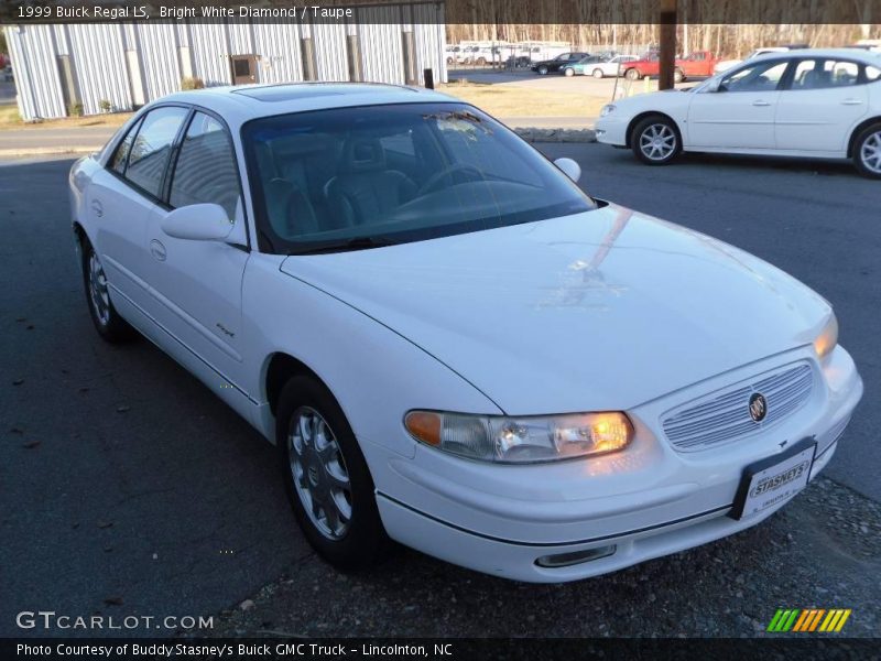 Bright White Diamond / Taupe 1999 Buick Regal LS