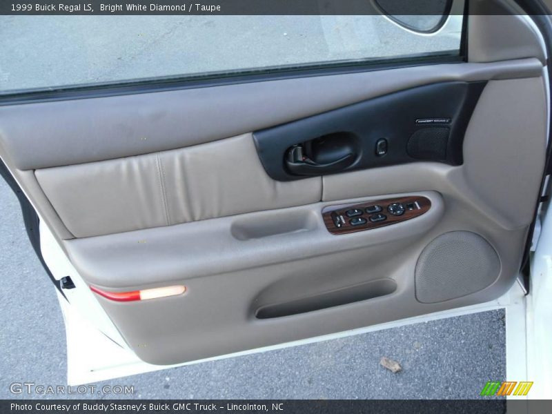 Bright White Diamond / Taupe 1999 Buick Regal LS