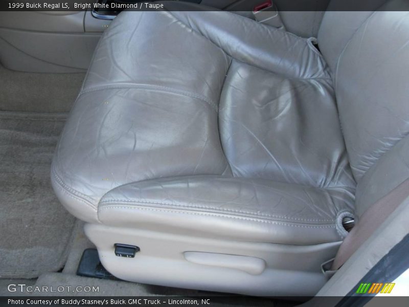 Bright White Diamond / Taupe 1999 Buick Regal LS