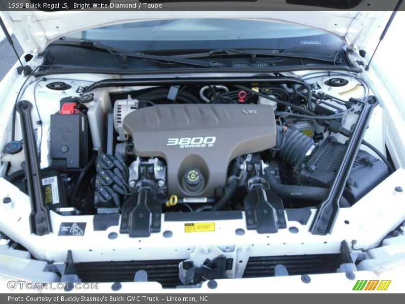 Bright White Diamond / Taupe 1999 Buick Regal LS