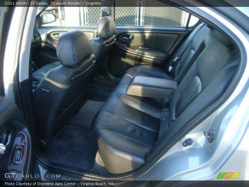 Titanium Metallic / Graphite 2001 Infiniti I 30 Sedan
