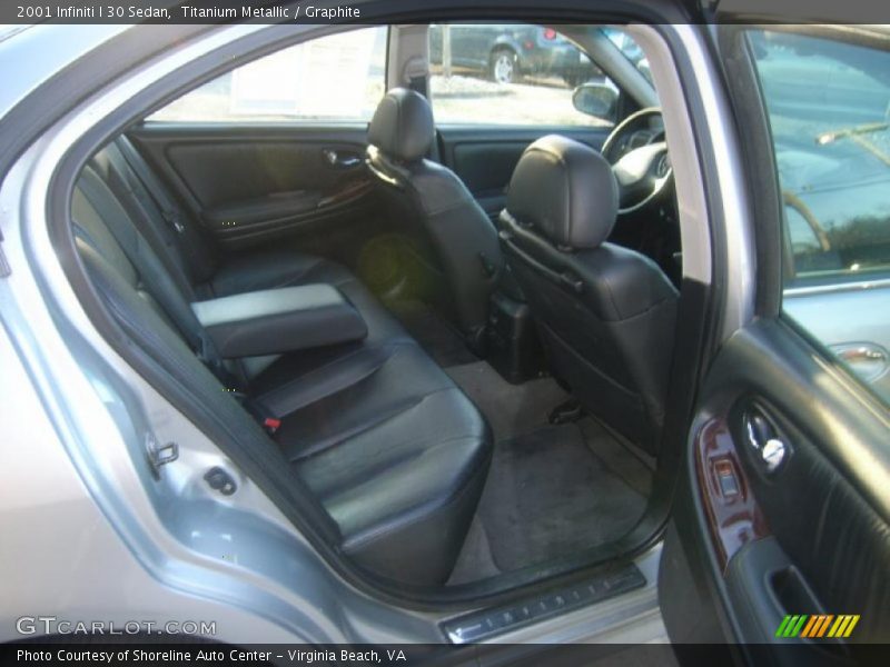 Titanium Metallic / Graphite 2001 Infiniti I 30 Sedan