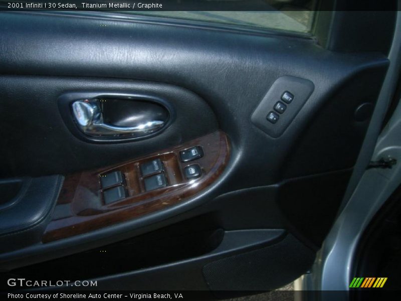 Titanium Metallic / Graphite 2001 Infiniti I 30 Sedan