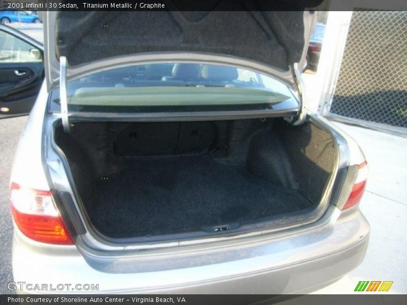 Titanium Metallic / Graphite 2001 Infiniti I 30 Sedan