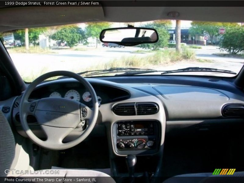 Forest Green Pearl / Silver Fern 1999 Dodge Stratus