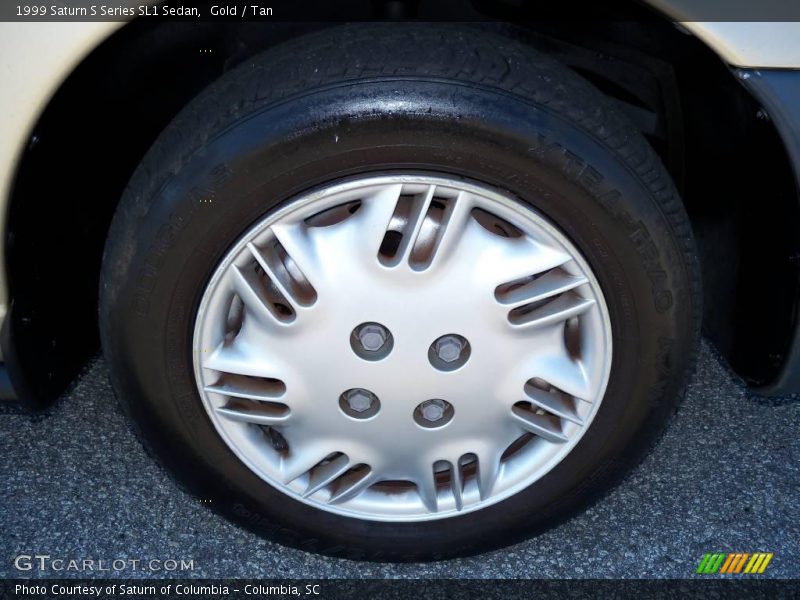 Gold / Tan 1999 Saturn S Series SL1 Sedan