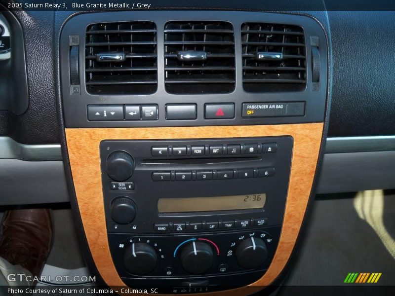 Blue Granite Metallic / Grey 2005 Saturn Relay 3