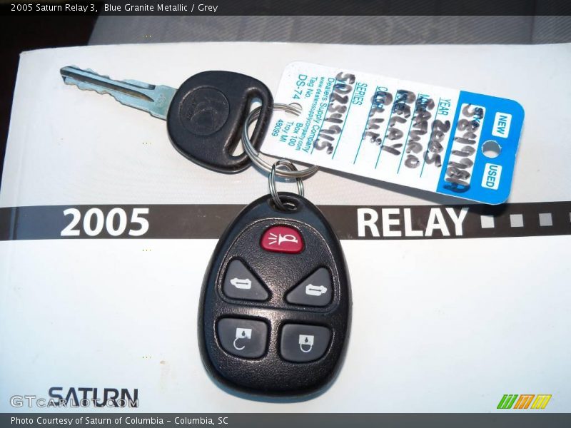 Blue Granite Metallic / Grey 2005 Saturn Relay 3
