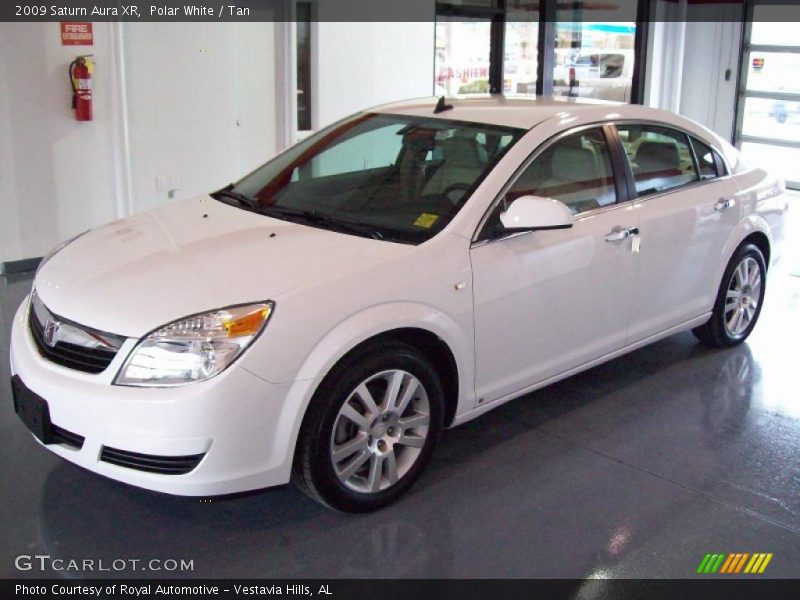 Polar White / Tan 2009 Saturn Aura XR