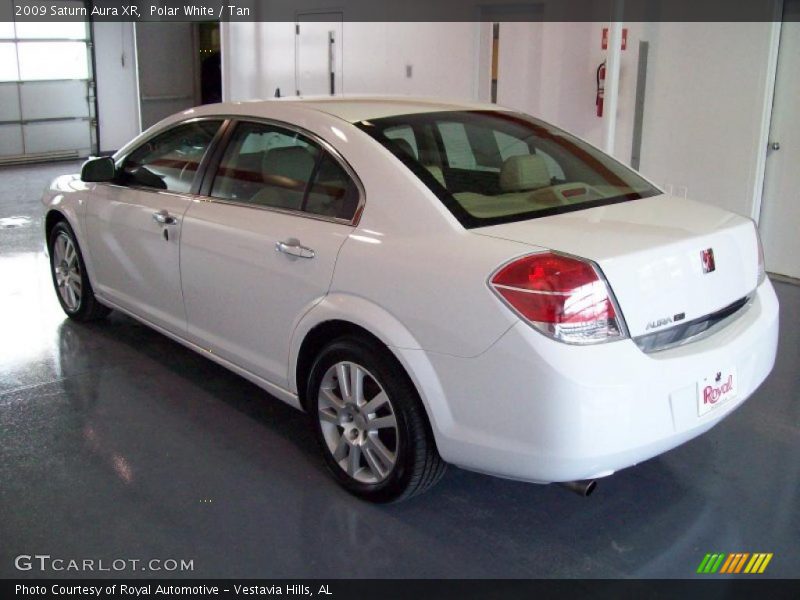 Polar White / Tan 2009 Saturn Aura XR