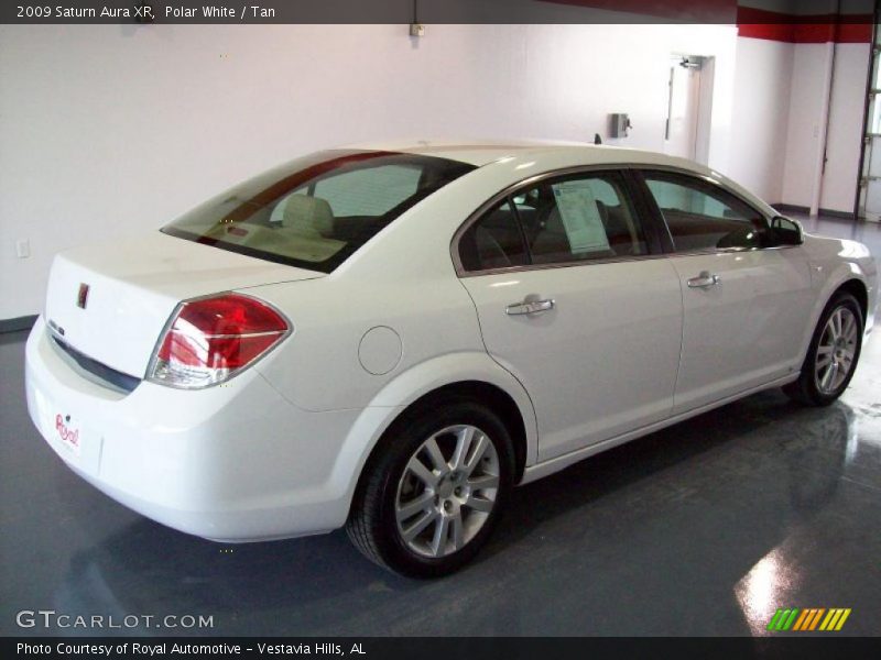 Polar White / Tan 2009 Saturn Aura XR