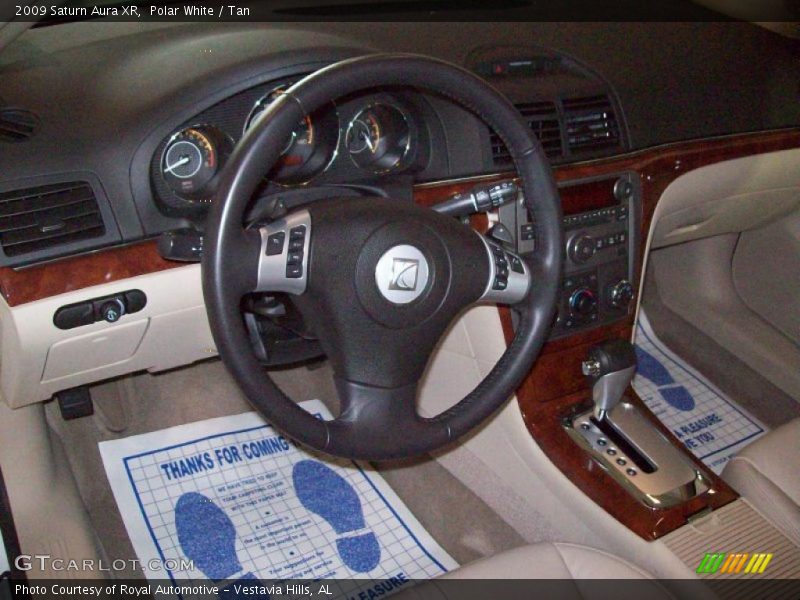 Polar White / Tan 2009 Saturn Aura XR