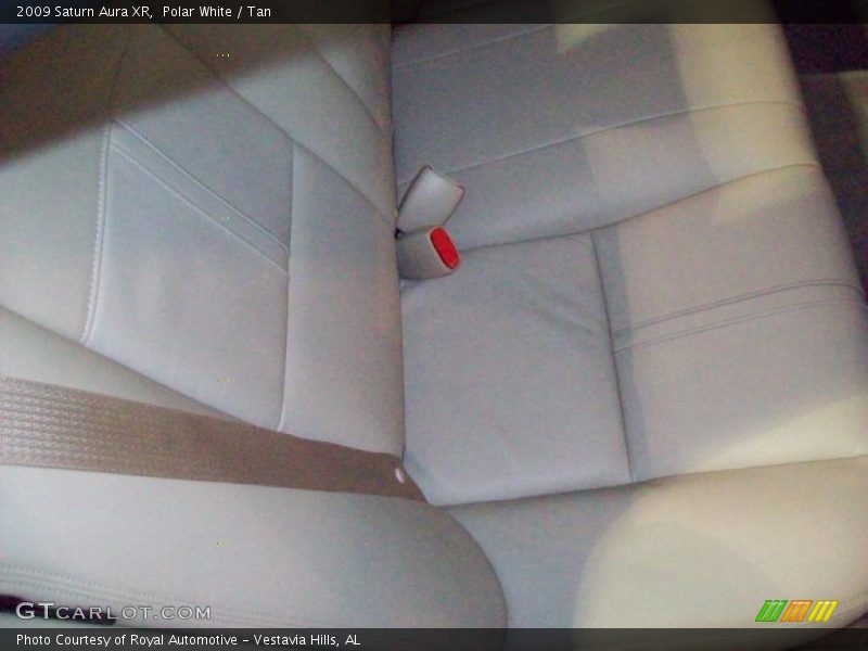 Polar White / Tan 2009 Saturn Aura XR