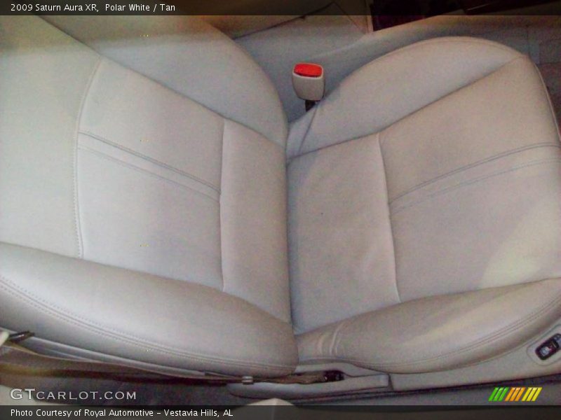Polar White / Tan 2009 Saturn Aura XR