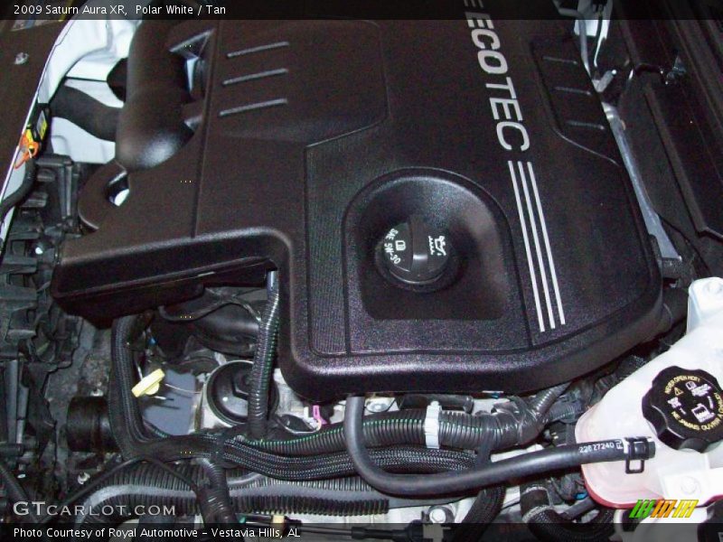 Polar White / Tan 2009 Saturn Aura XR