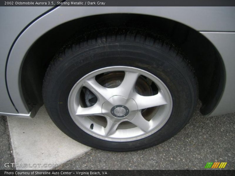 Sterling Metallic / Dark Gray 2002 Oldsmobile Aurora 3.5