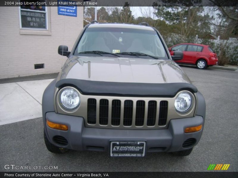 Light Khaki Metallic / Taupe 2004 Jeep Liberty Sport