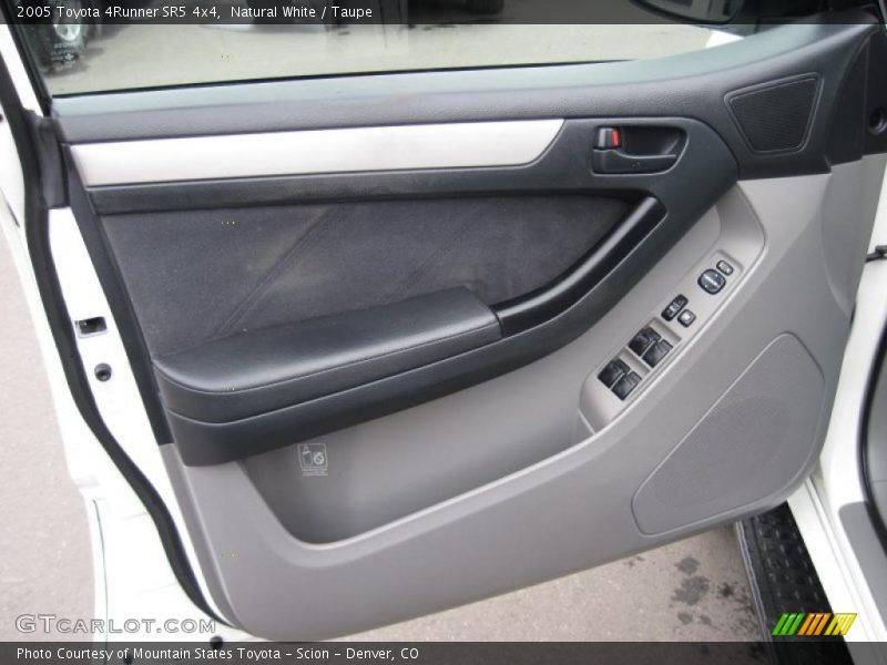 Natural White / Taupe 2005 Toyota 4Runner SR5 4x4