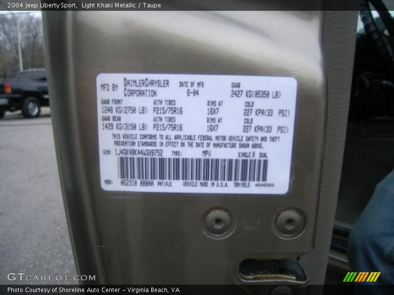 Light Khaki Metallic / Taupe 2004 Jeep Liberty Sport