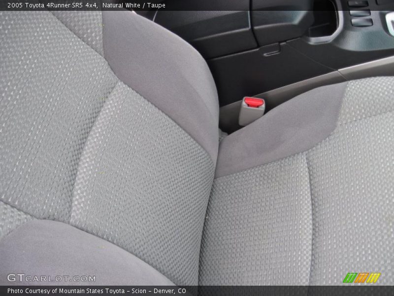 Natural White / Taupe 2005 Toyota 4Runner SR5 4x4