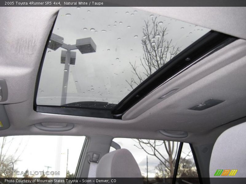 Natural White / Taupe 2005 Toyota 4Runner SR5 4x4
