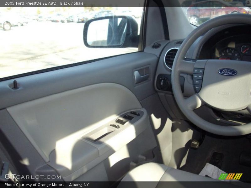 Black / Shale 2005 Ford Freestyle SE AWD