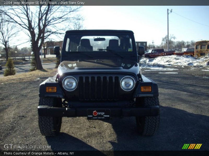 Black / Dark Slate Gray 2004 Jeep Wrangler SE 4x4