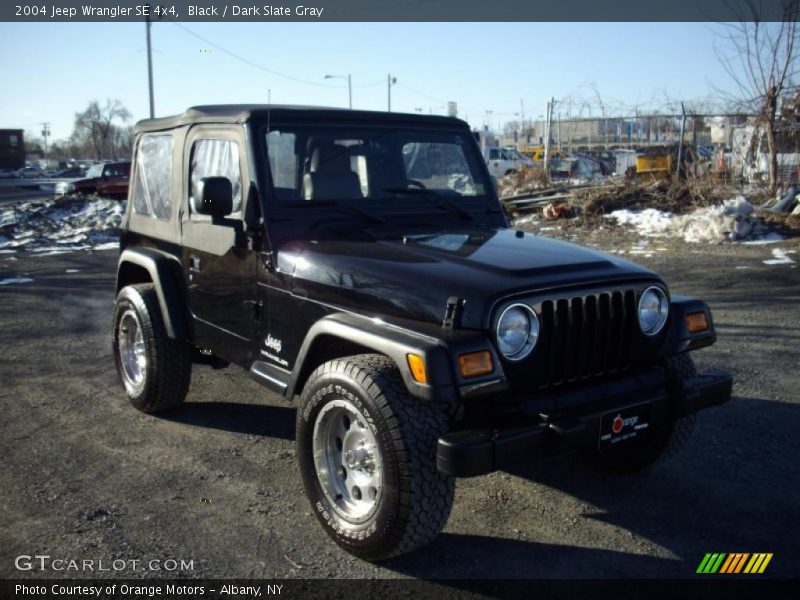 Black / Dark Slate Gray 2004 Jeep Wrangler SE 4x4