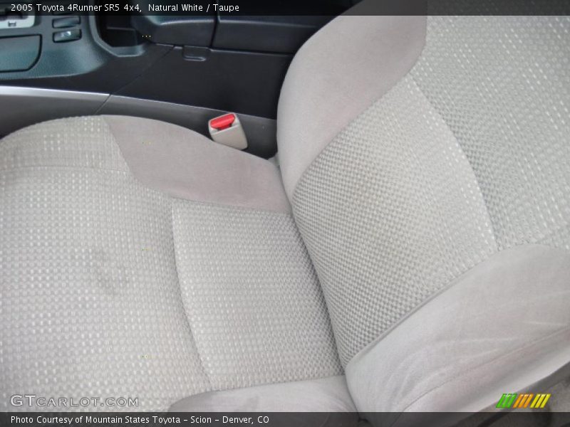 Natural White / Taupe 2005 Toyota 4Runner SR5 4x4