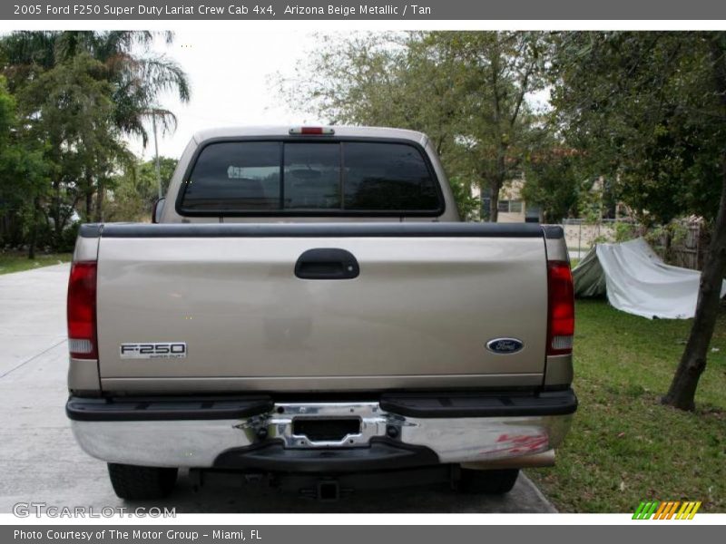 Arizona Beige Metallic / Tan 2005 Ford F250 Super Duty Lariat Crew Cab 4x4
