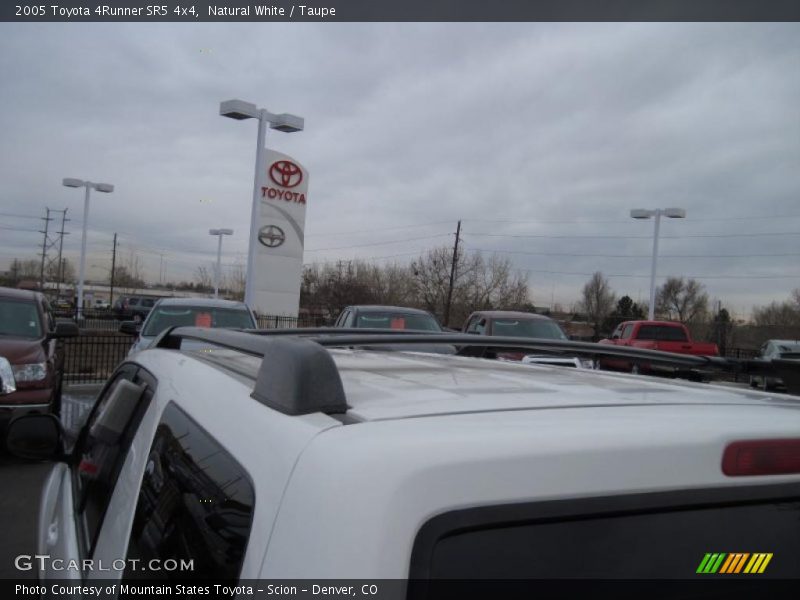Natural White / Taupe 2005 Toyota 4Runner SR5 4x4