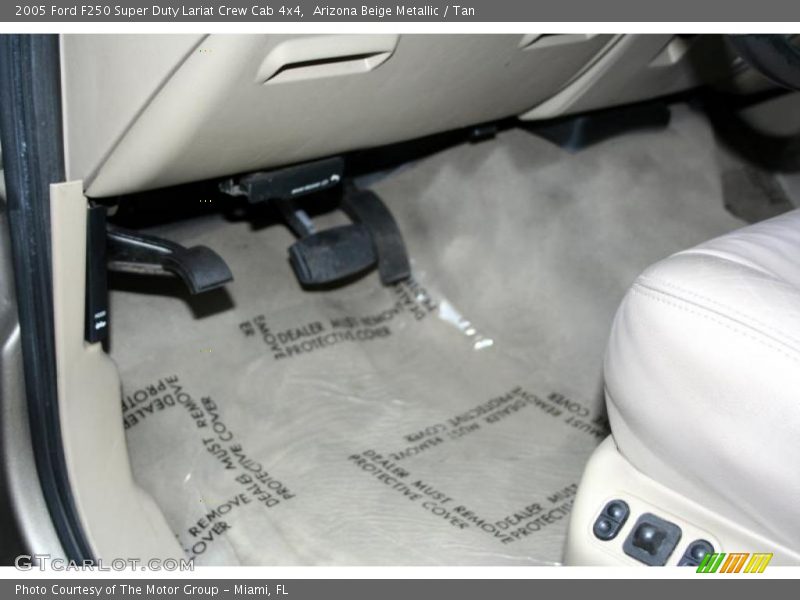 Arizona Beige Metallic / Tan 2005 Ford F250 Super Duty Lariat Crew Cab 4x4