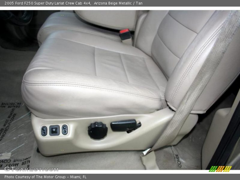 Arizona Beige Metallic / Tan 2005 Ford F250 Super Duty Lariat Crew Cab 4x4