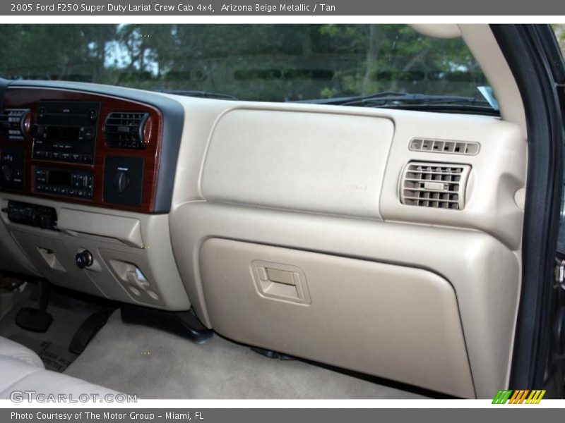 Arizona Beige Metallic / Tan 2005 Ford F250 Super Duty Lariat Crew Cab 4x4